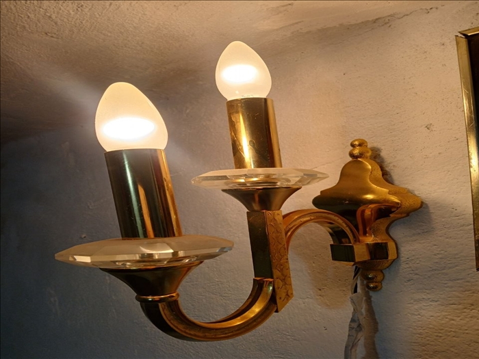 آباژور دیواری 